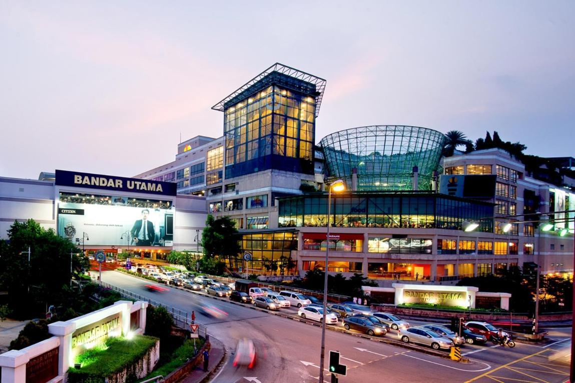 Dsara Big Cinema Netflix Projector Next Sb Hospital Apartman Sungai Buloh Kültér fotó